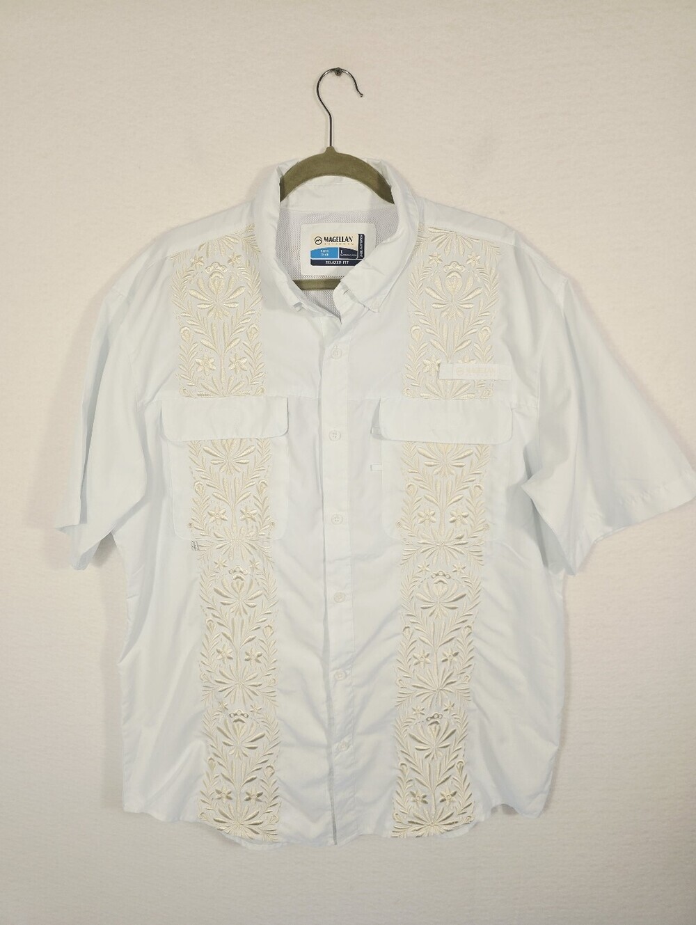 Magellan Fishgear White Embroydered Guayabera S Sleeve Poly Shirt. Mens L - Picture 2 of 13